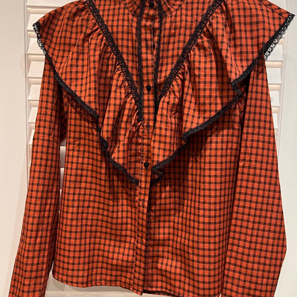 Rust gingham patterned ruffle button down blouse top - Picture 2 of 7